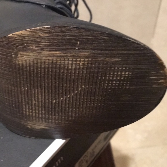 🔥☄️🔥🔥NWT SHOEMINT  Navy Leather Lace-Up Booties… - Picture 6 of 8